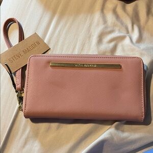 Steve Madden Blush Pink Wristlet Clutch with Gold Accent 8”W x 4.5”H